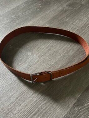 🧡3/15 Urban Outfitters Cow Leather Belt Women's L